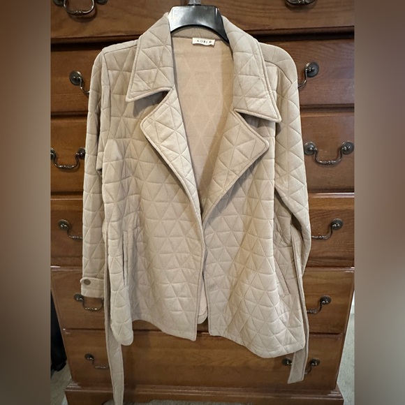 Kori Quilted Beige Coat nwot - Picture 6 of 10